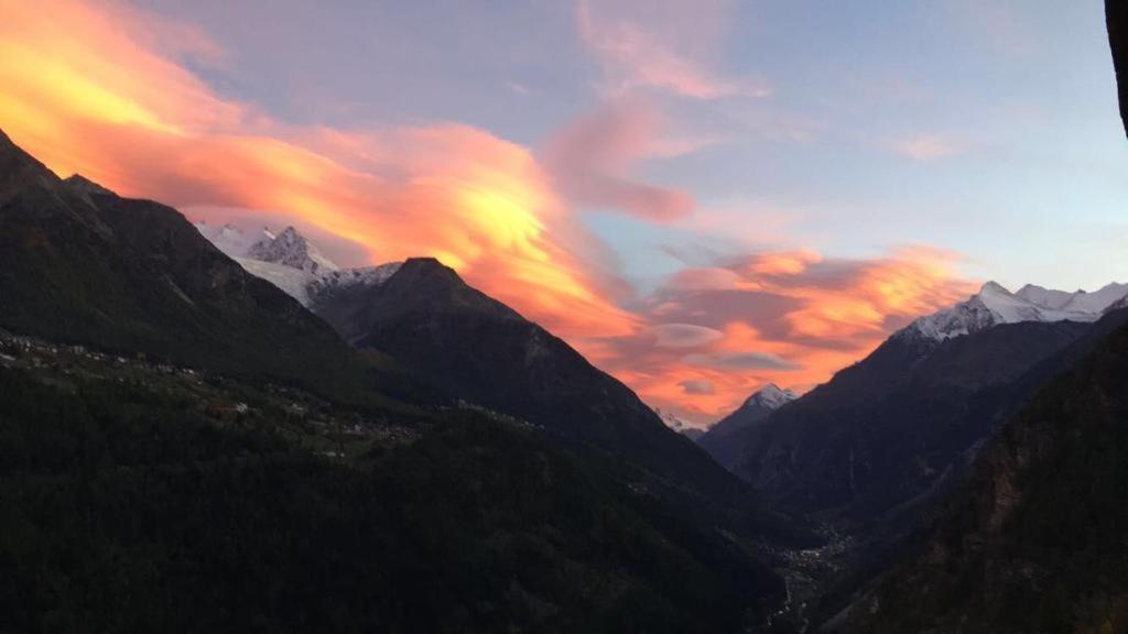 Bergbeiz Morgenrot B&B Embd Экстерьер фото